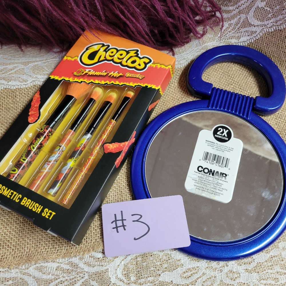 Conair lot of 2 make up accessories  mirror and flaming hot cheetos - Picture 7 of 9